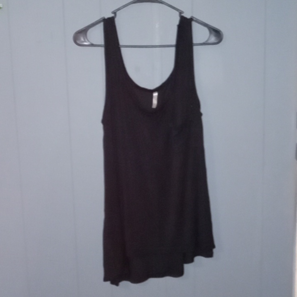 Womans black tank with pocket